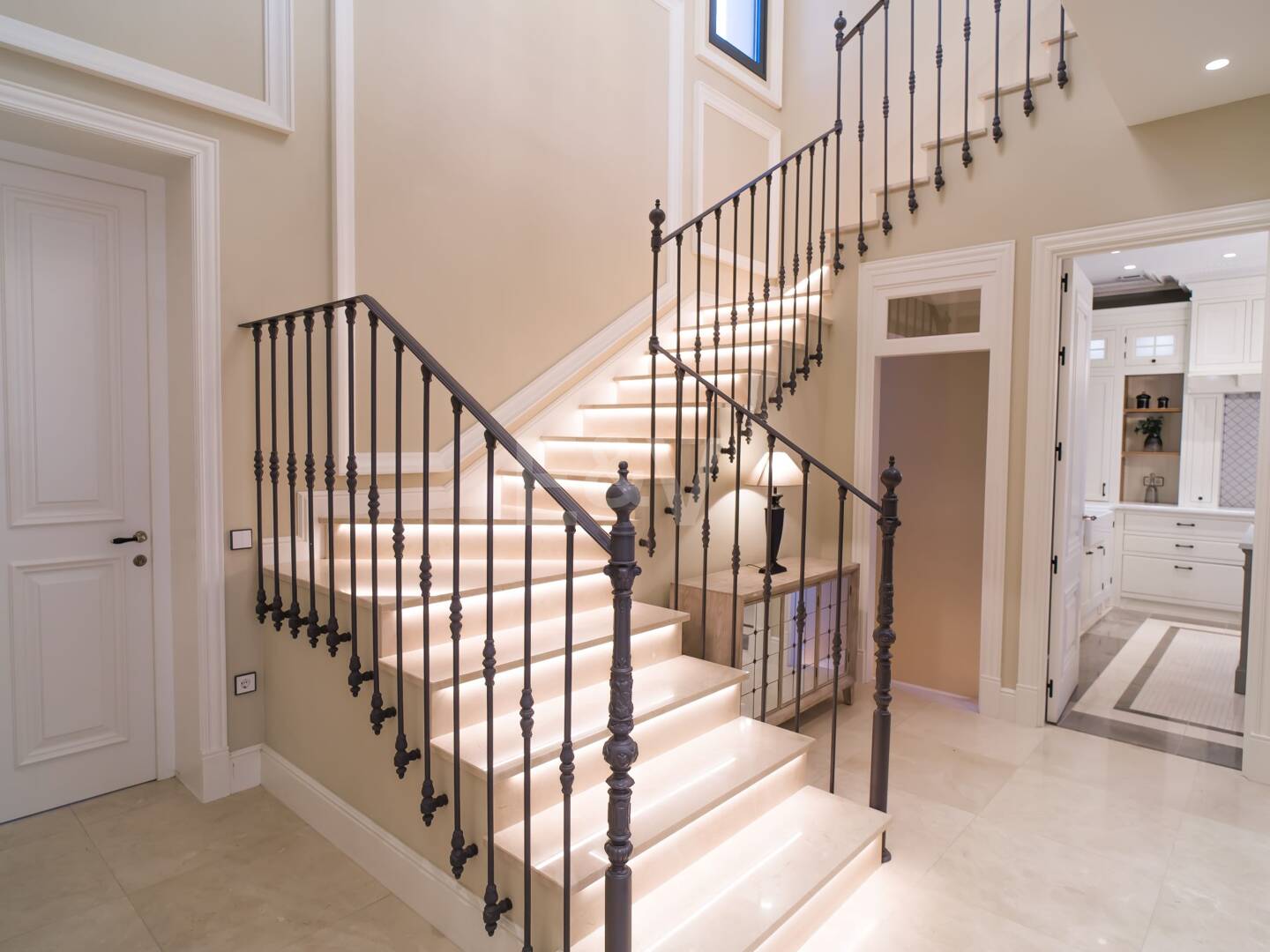 Lyxvilla med havsutsikt i exklusiva Los Flamingos Golf