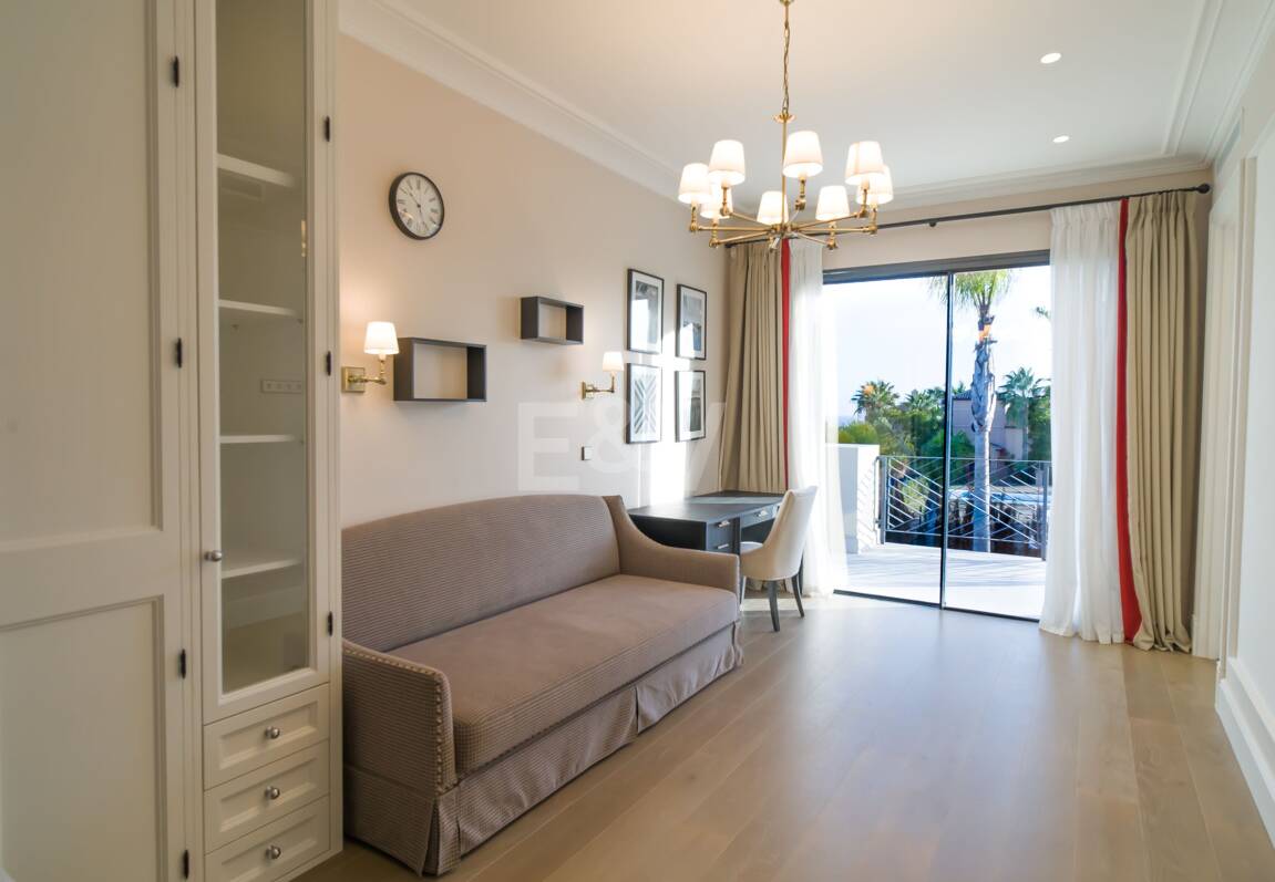 Lyxvilla med havsutsikt i exklusiva Los Flamingos Golf