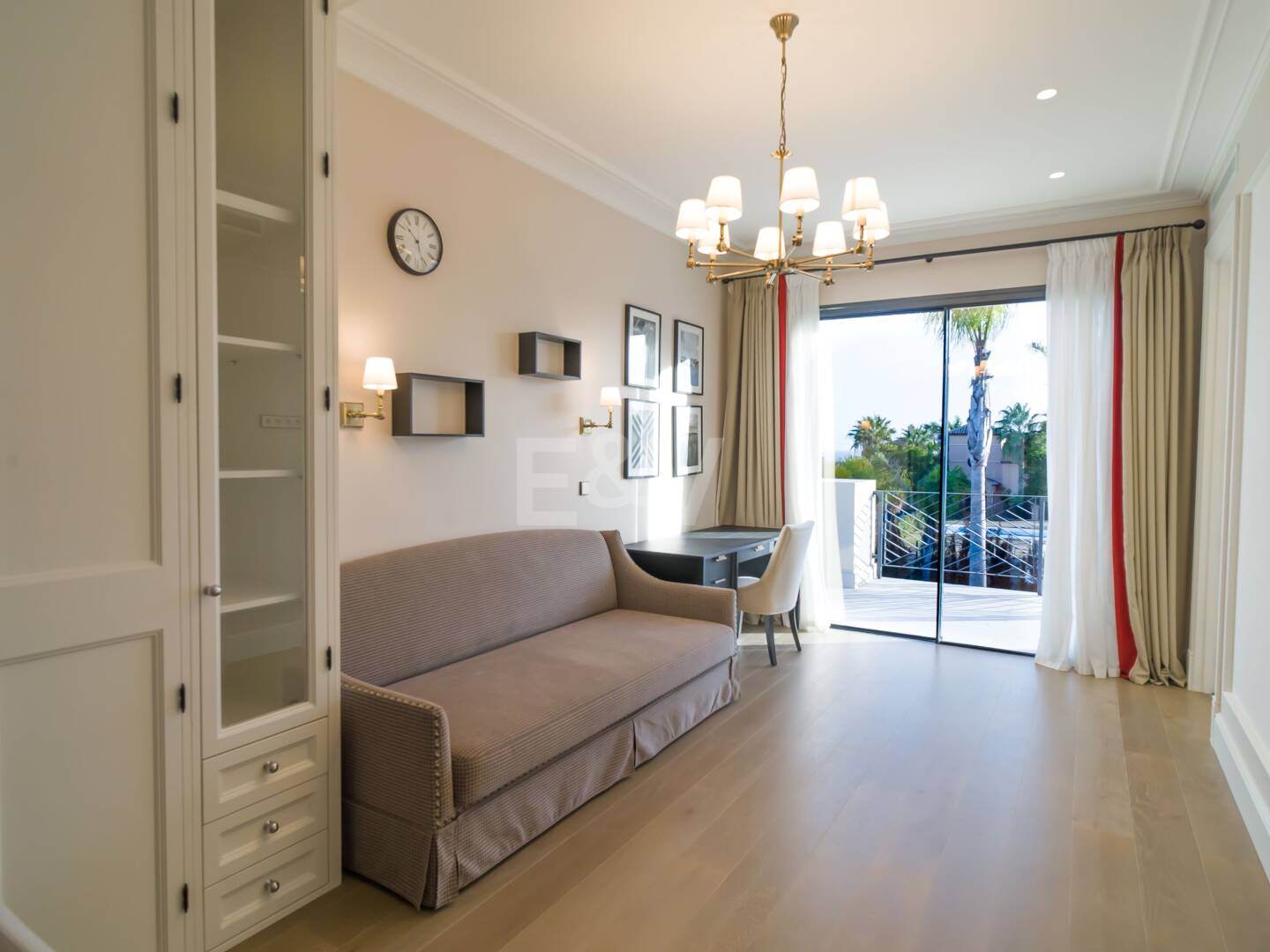 Lyxvilla med havsutsikt i exklusiva Los Flamingos Golf