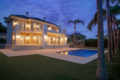 Lyxvilla med havsutsikt i exklusiva Los Flamingos Golf