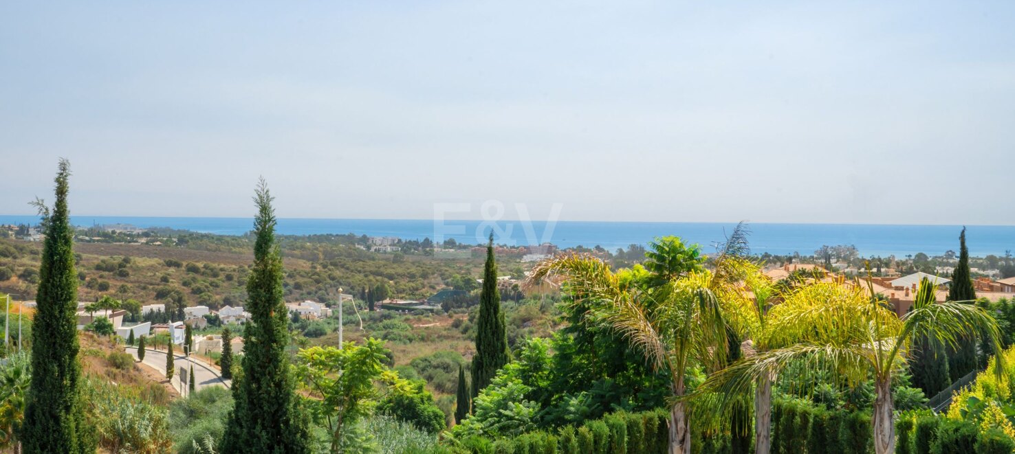 Villa de Lujo con Vistas al Mar en Los Flamingos Golf