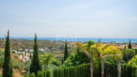 Villa de Lujo con Vistas al Mar en Los Flamingos Golf