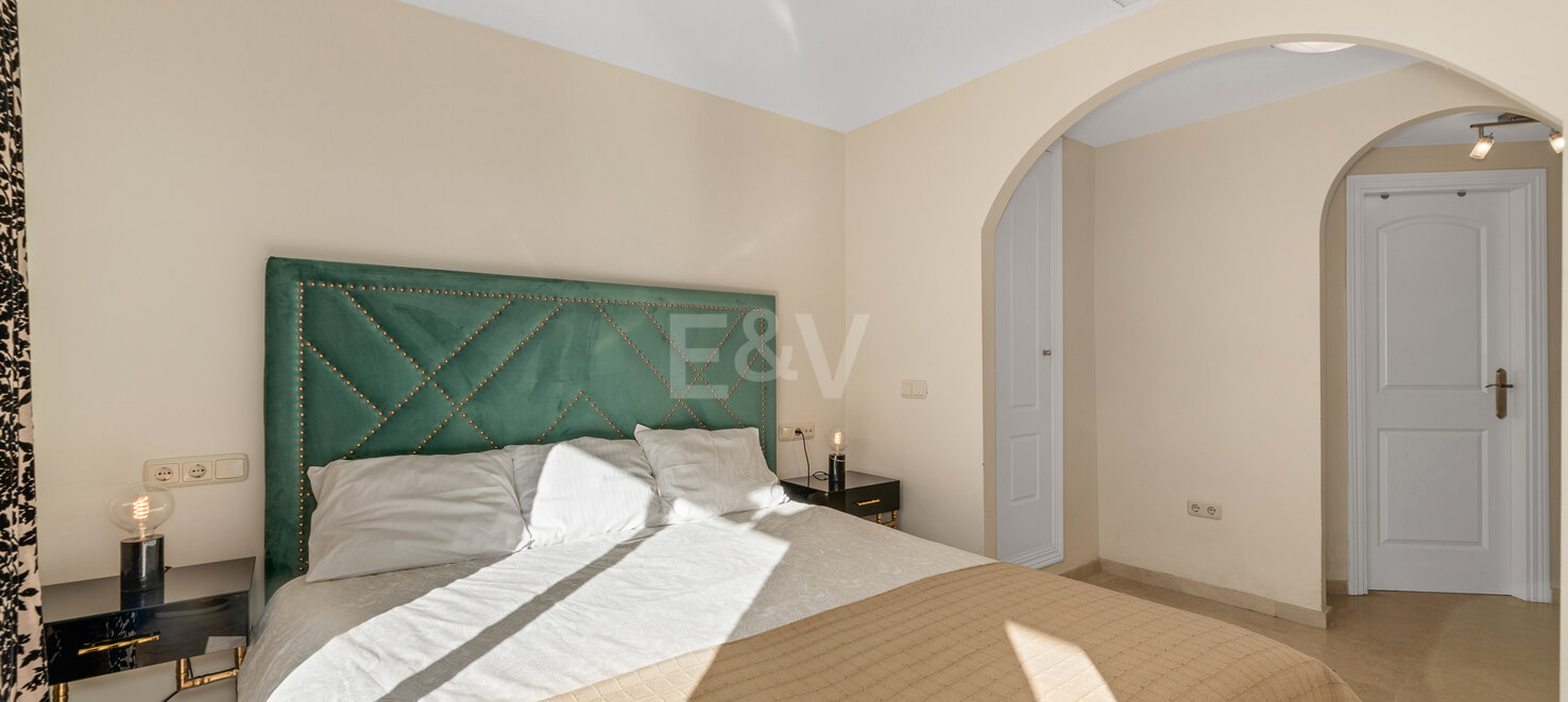 Geräumige 3-Schlafzimmer-Wohnung in Elviria