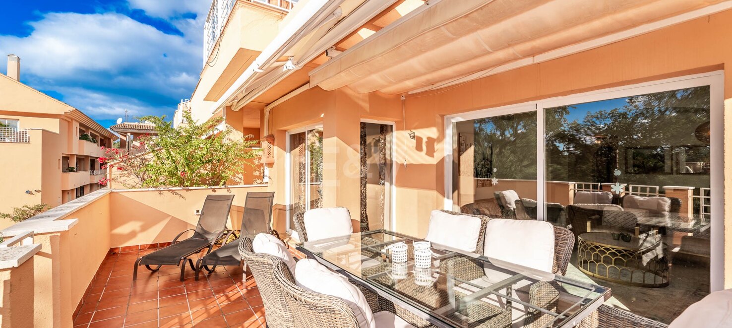 Spacious 3 Bedroom Apartment in Elviria