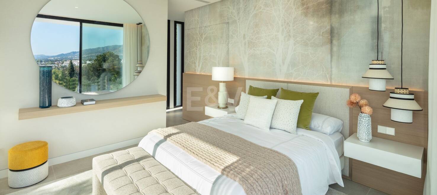 Stunning Modern Villa i Las Brisas med Breathtaking La Concha Utsikt