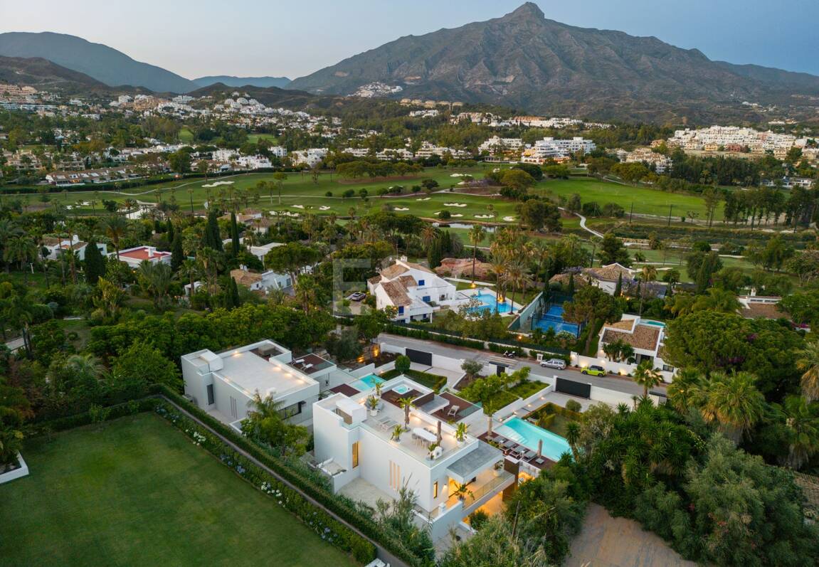 Stunning Modern Villa i Las Brisas med Breathtaking La Concha Utsikt