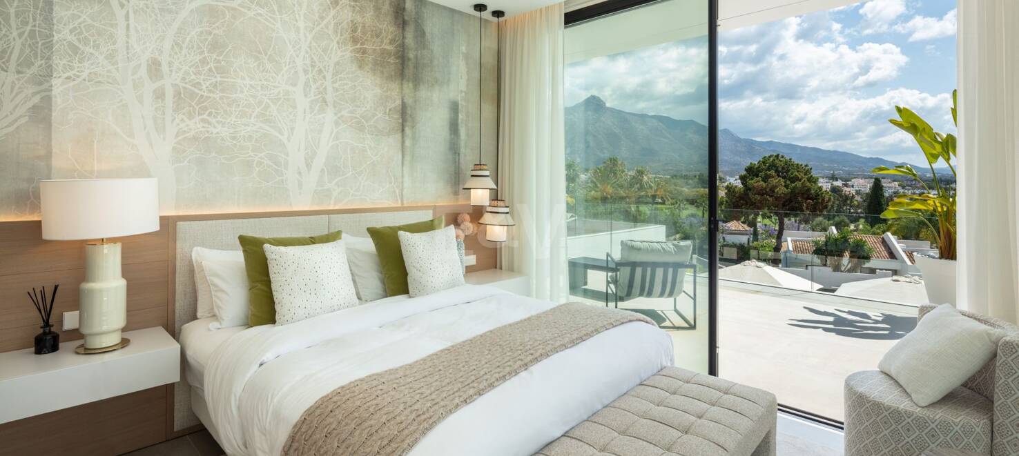 Stunning Modern Villa i Las Brisas med Breathtaking La Concha Utsikt