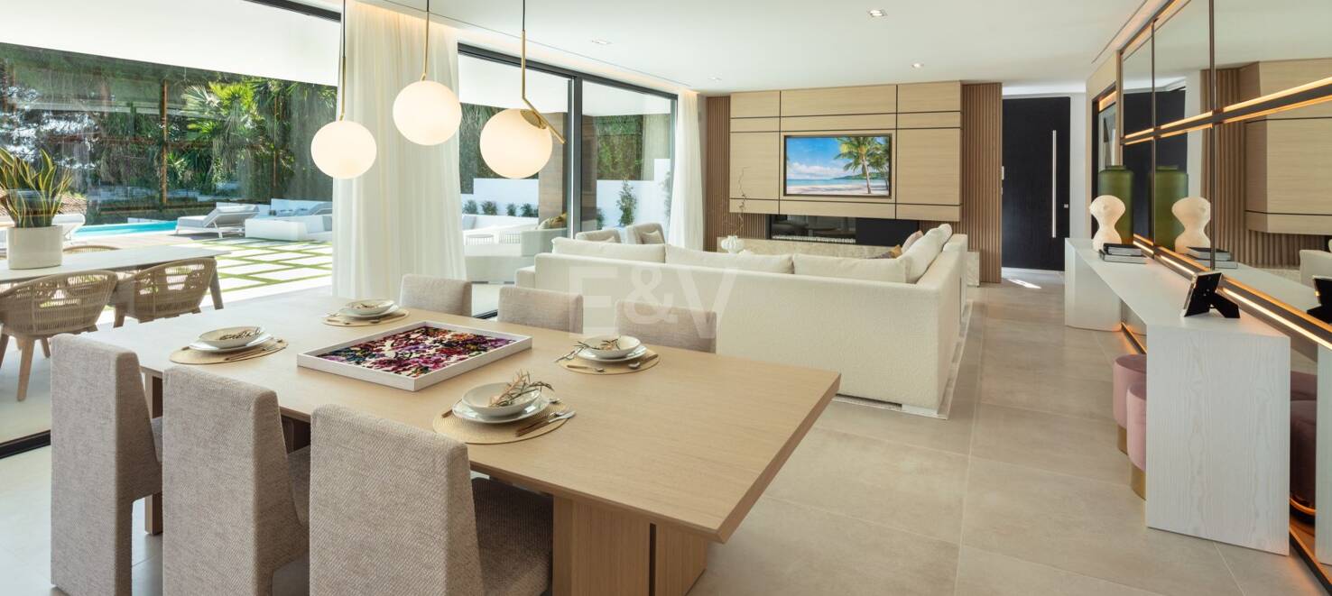Stunning Modern Villa i Las Brisas med Breathtaking La Concha Utsikt