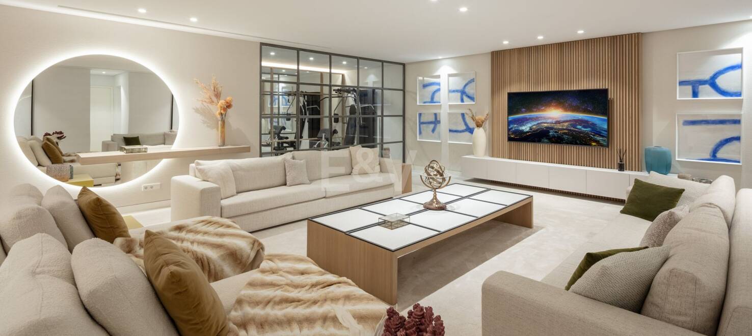 Stunning Modern Villa i Las Brisas med Breathtaking La Concha Utsikt