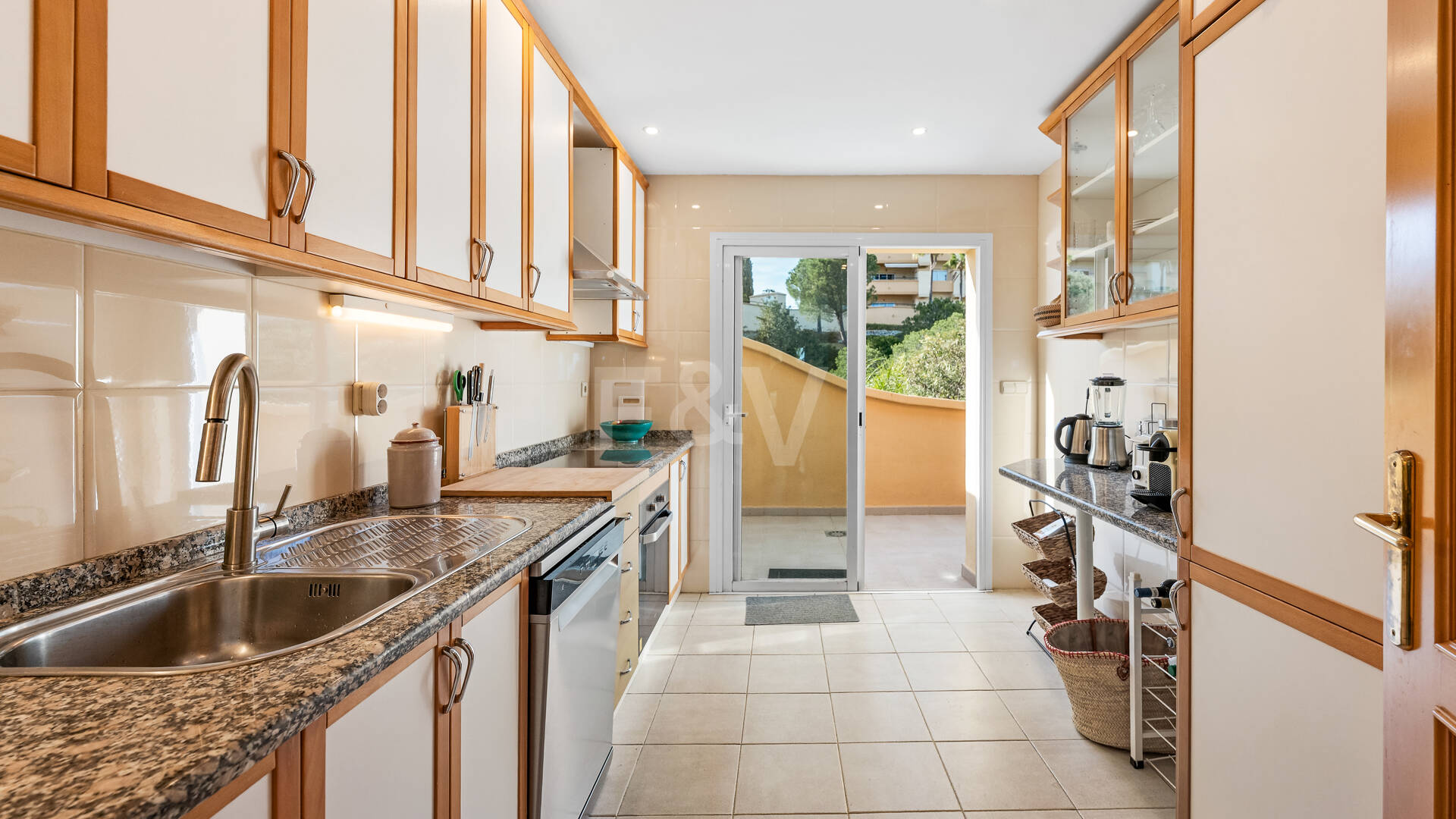 Penthouse with spectacular views of the sea, golf course, and nature