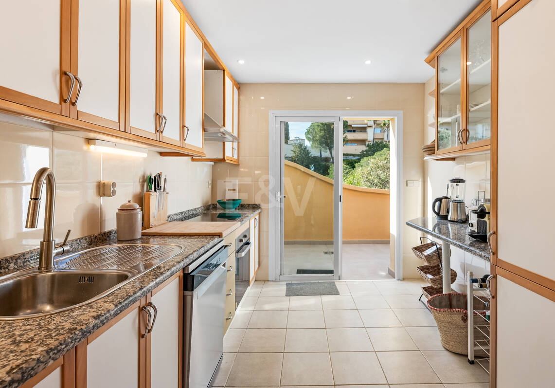 Duplex penthouse with spectacular views of the sea, golf course and nature