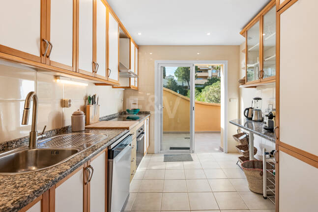 Penthouse with spectacular views of the sea, golf course, and nature