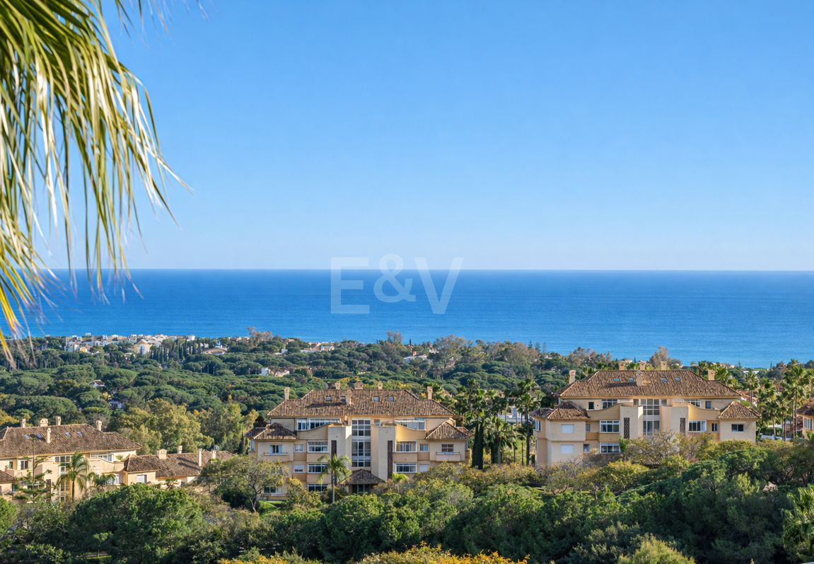 Penthouse with spectacular views of the sea, golf course, and nature