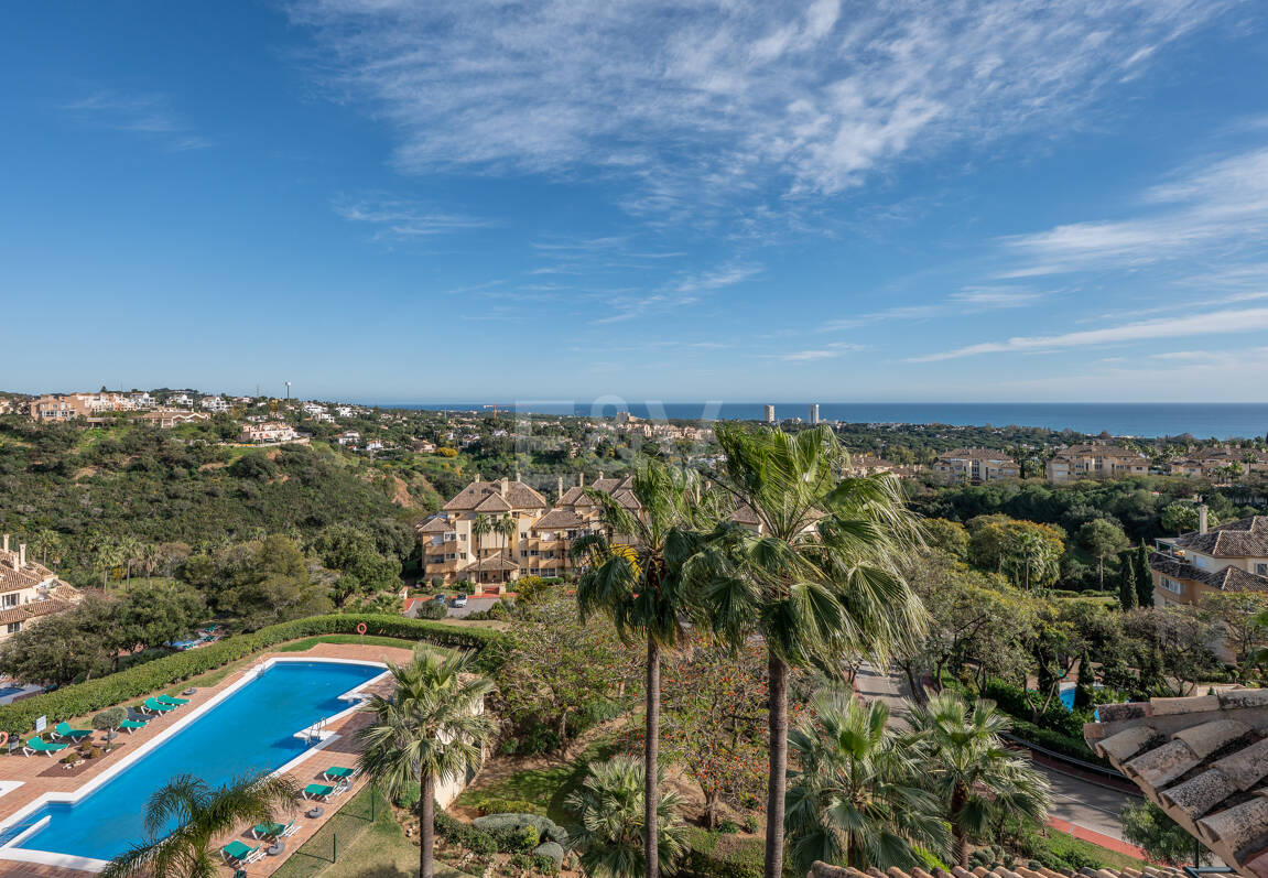 Penthouse with spectacular views of the sea, golf course, and nature