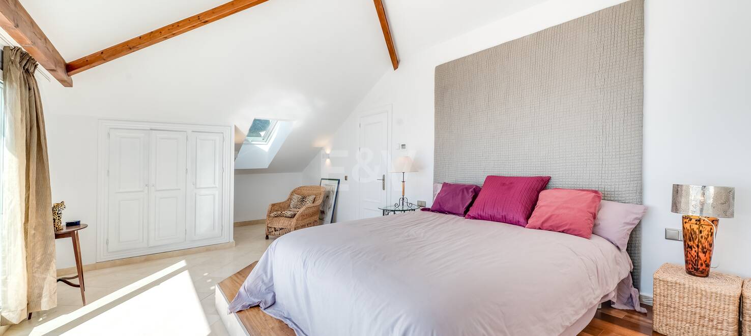 Andalusisk stil Villa i Rio Real med fantastisk utsikt