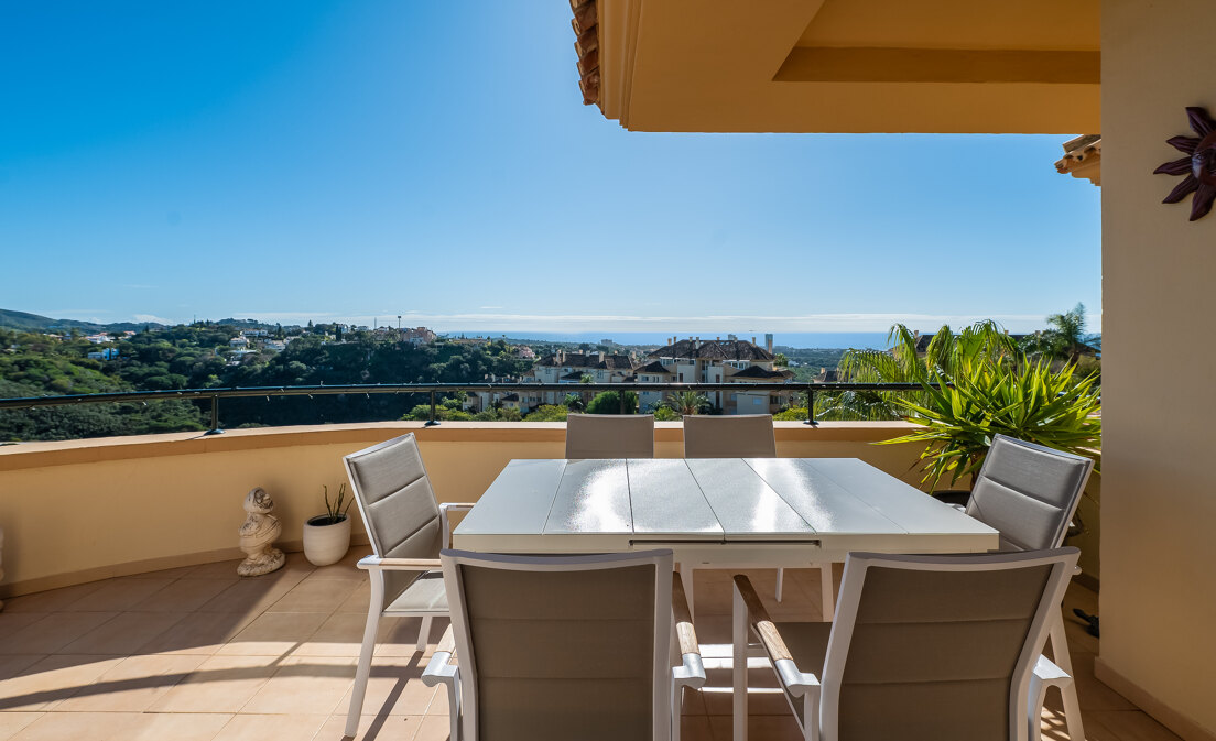 Appartement élégant avec vue sur la mer à Elviria