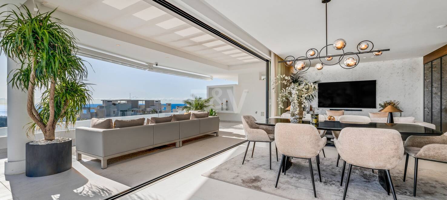 Luxury Penthouse with Stunning Sea Views in Palo Alto