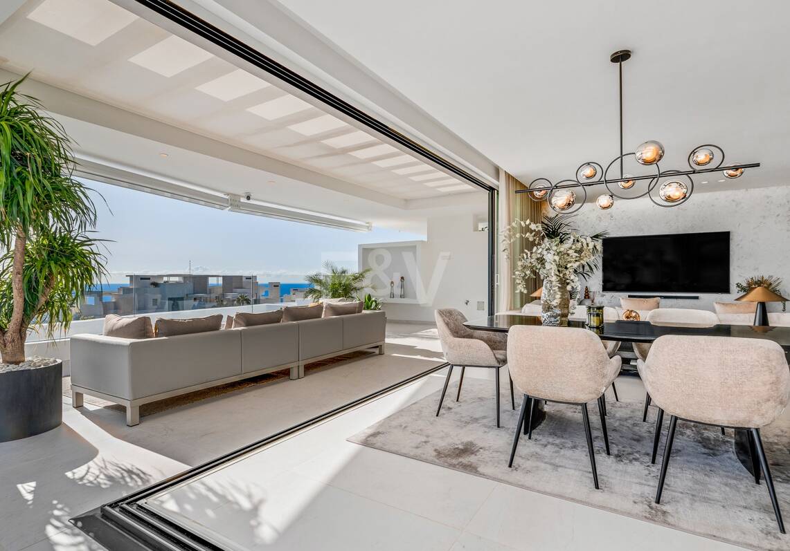 Luxury Penthouse with Stunning Sea Views in Palo Alto Marbella