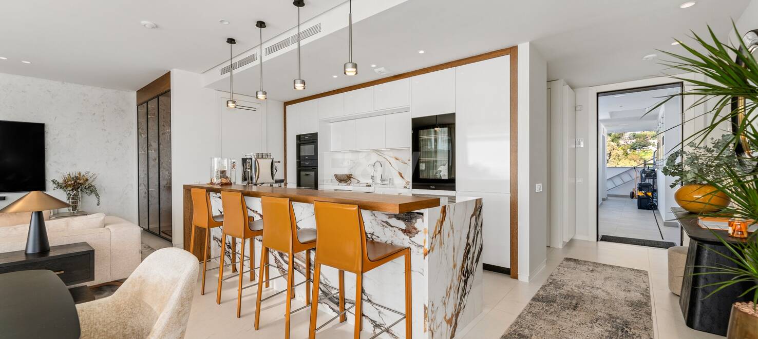 Luxury Penthouse with Stunning Sea Views in Palo Alto