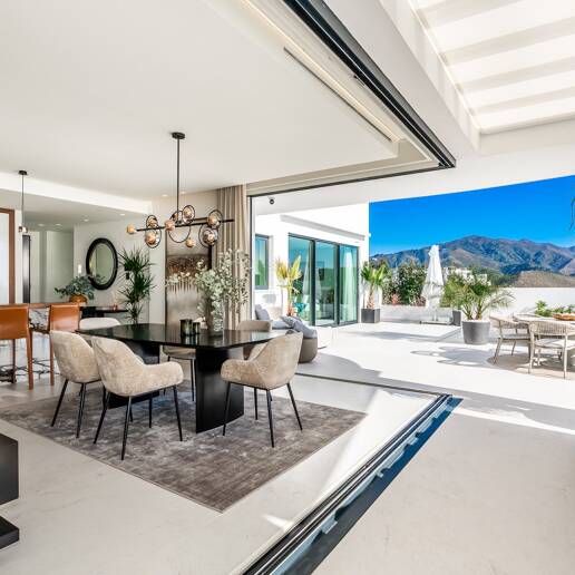 Luxury Penthouse with Stunning Sea Views in Palo Alto