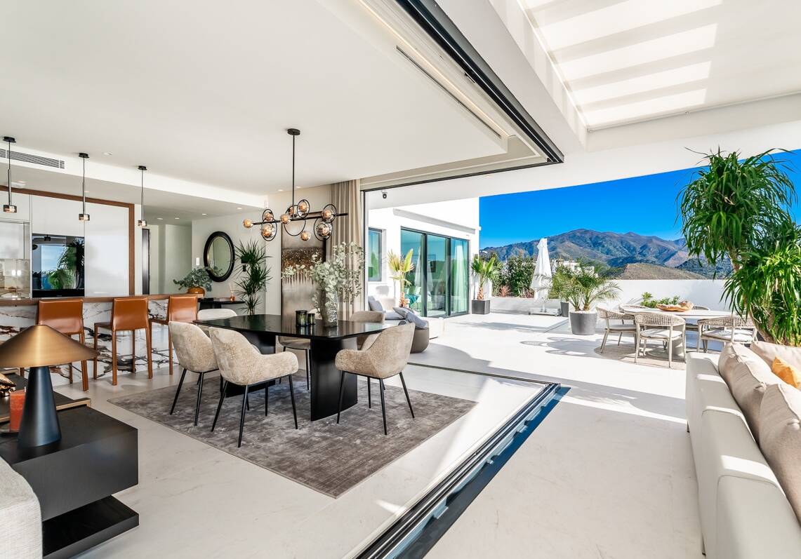 Luxury Penthouse with Stunning Sea Views in Palo Alto Marbella