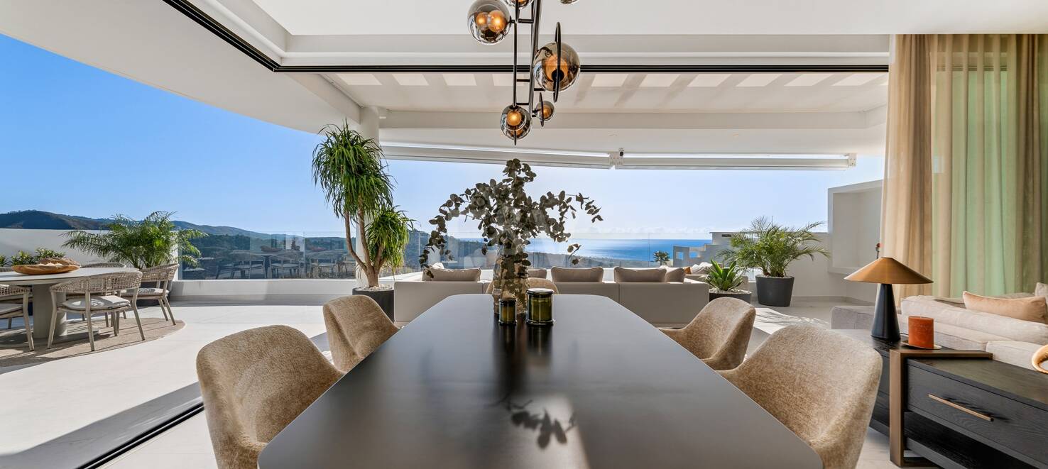 Luxury Penthouse with Stunning Sea Views in Palo Alto