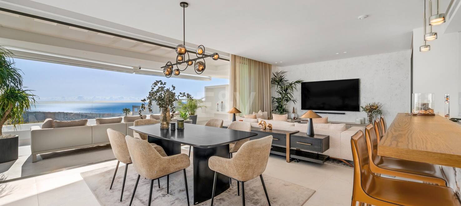 Luxury Penthouse with Stunning Sea Views in Palo Alto