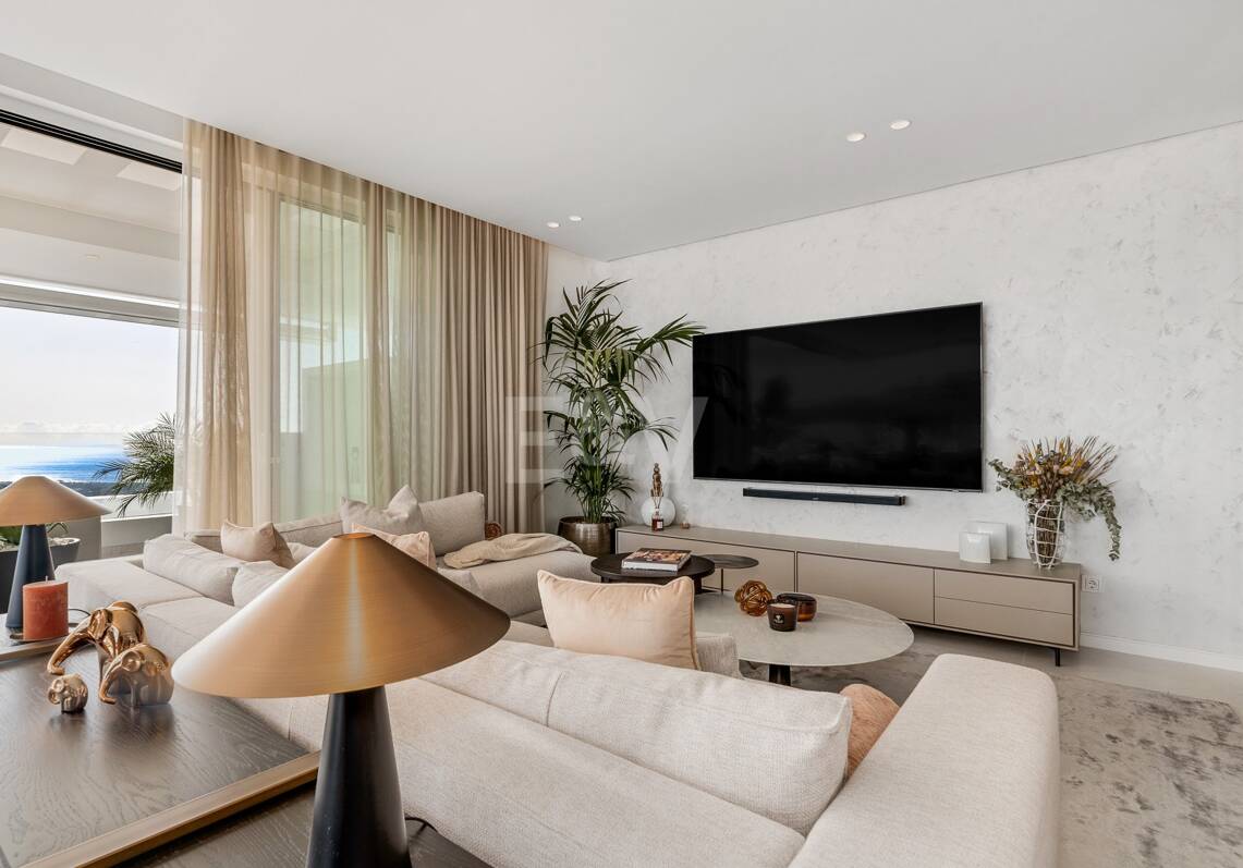 Luxury Penthouse with Stunning Sea Views in Palo Alto Marbella