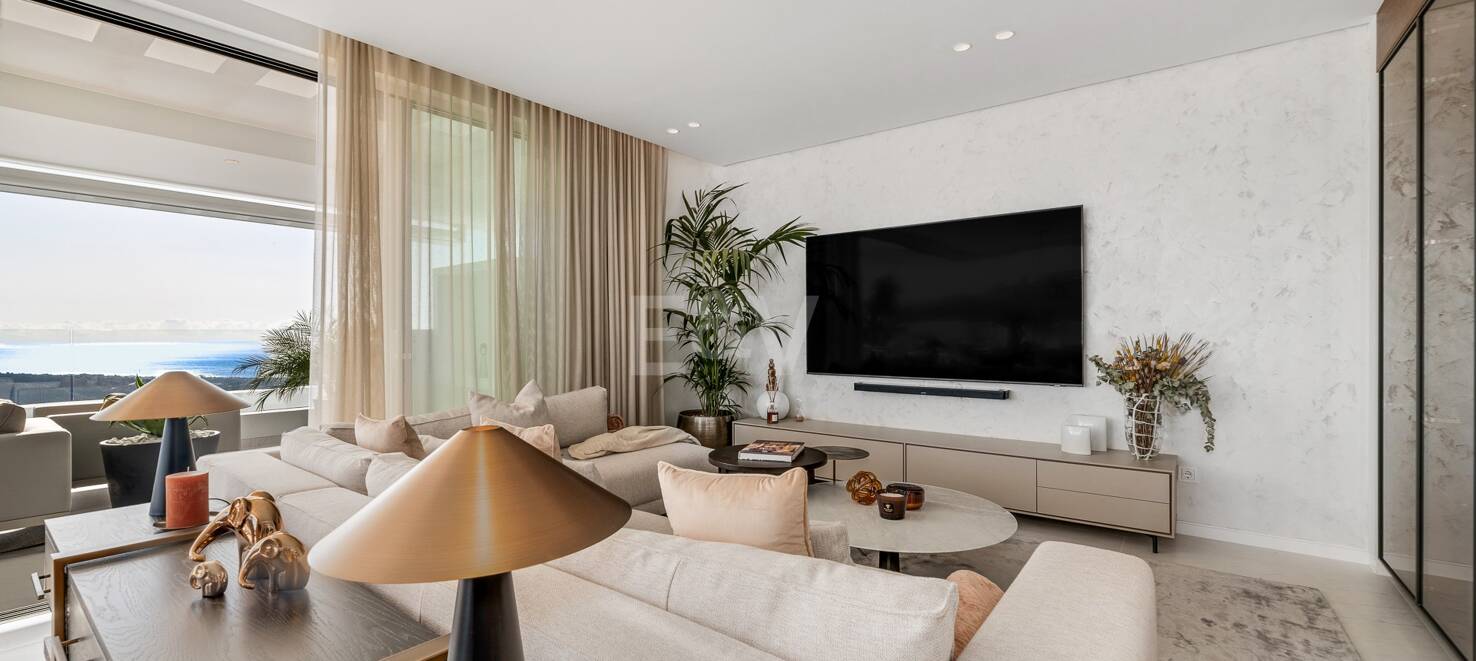Luxury Penthouse with Stunning Sea Views in Palo Alto