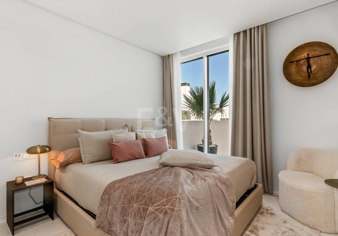 Luxury Penthouse with Stunning Sea Views in Palo Alto Marbella