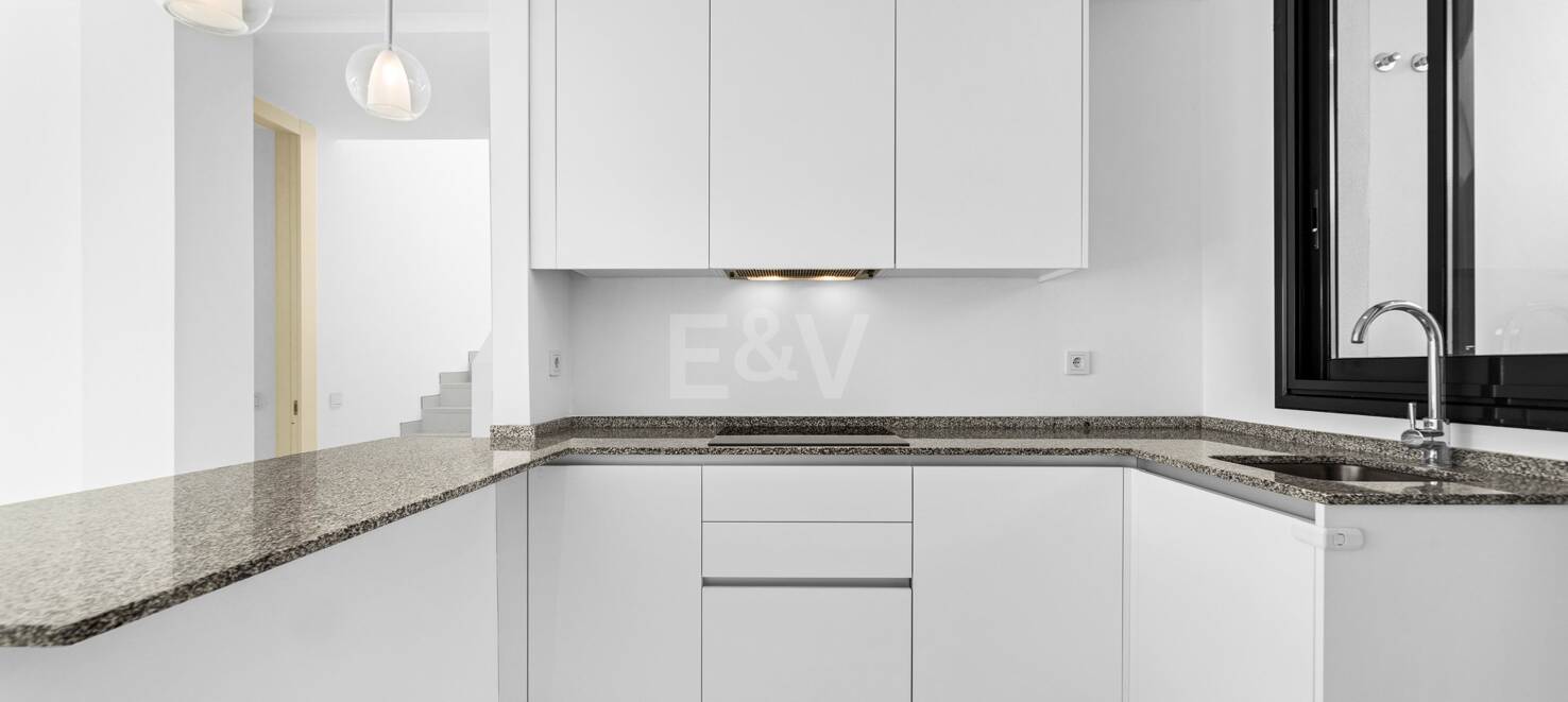 Duplex takvåning med öppen utsikt i La Alquería