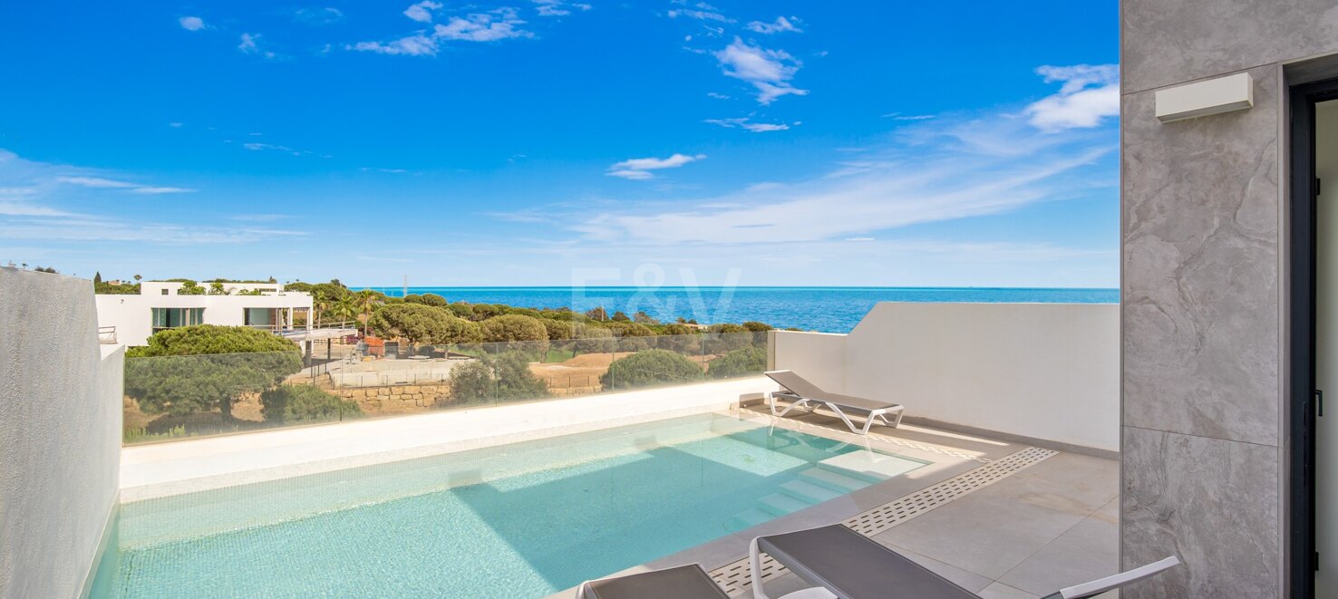 Luxuriöses Stadthaus in Cabopino mit Meer- und Grünblick