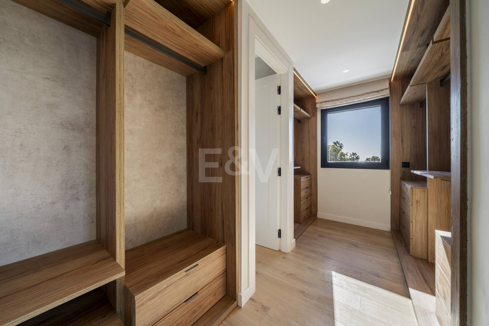 South-Facing Villa with Panoramic Sea Views in Marbella’s Golden Mile