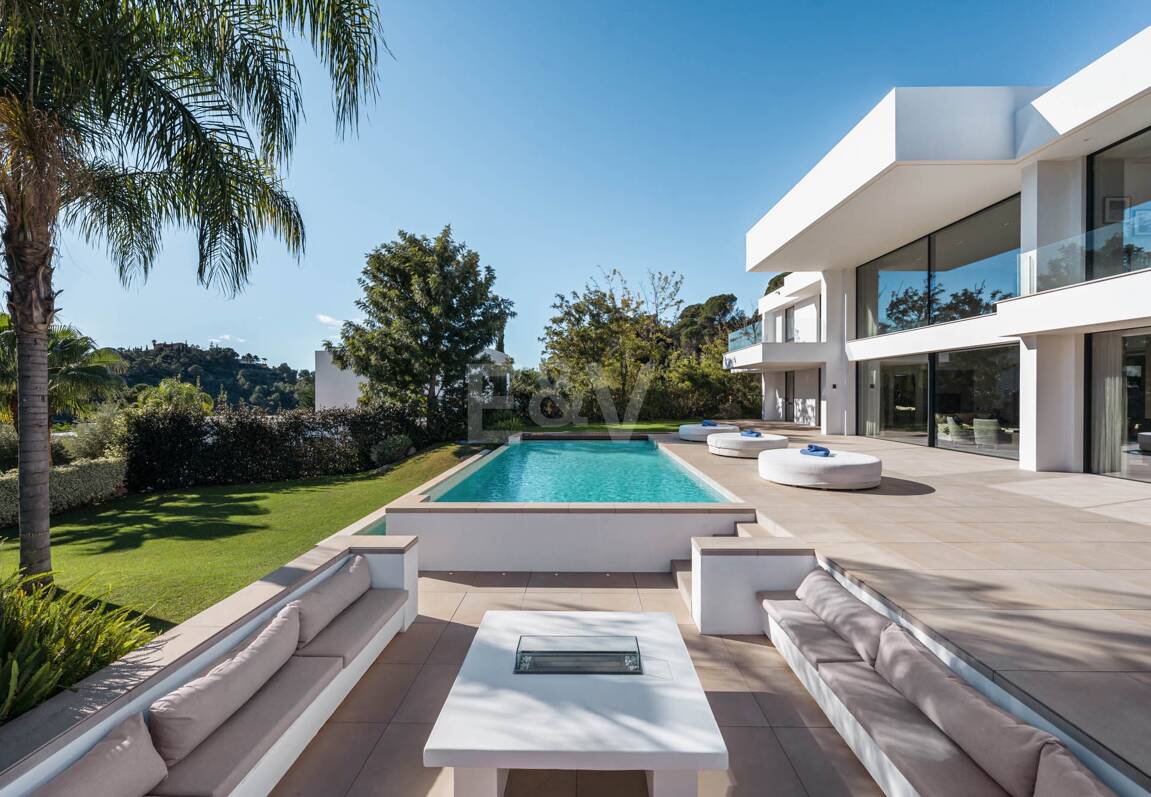 Elegant lyx Villa i El Madroñal med hisnande havsutsikt