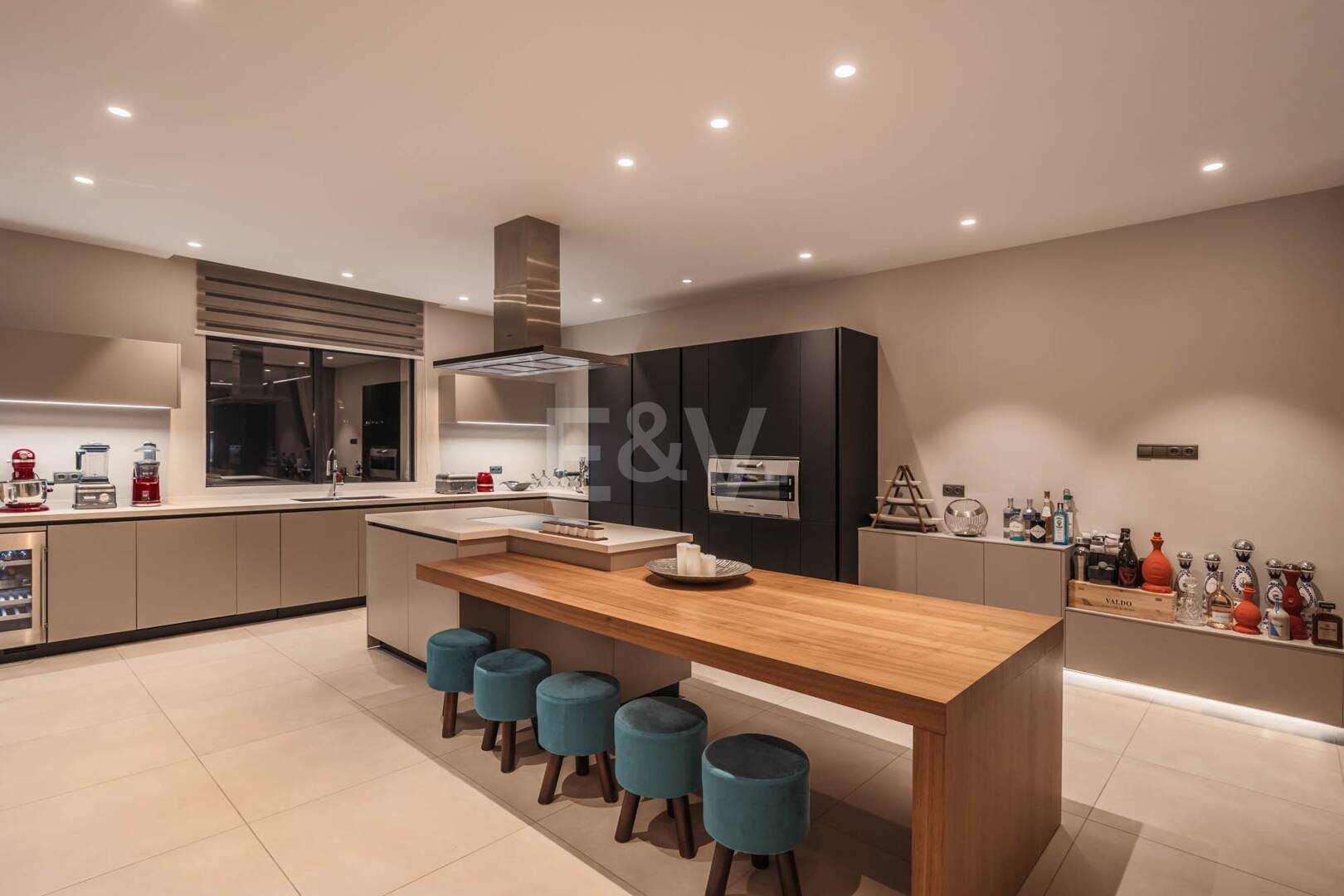 Elegante luxus Villa in El Madroñal mit atemberaubenden Meerblick