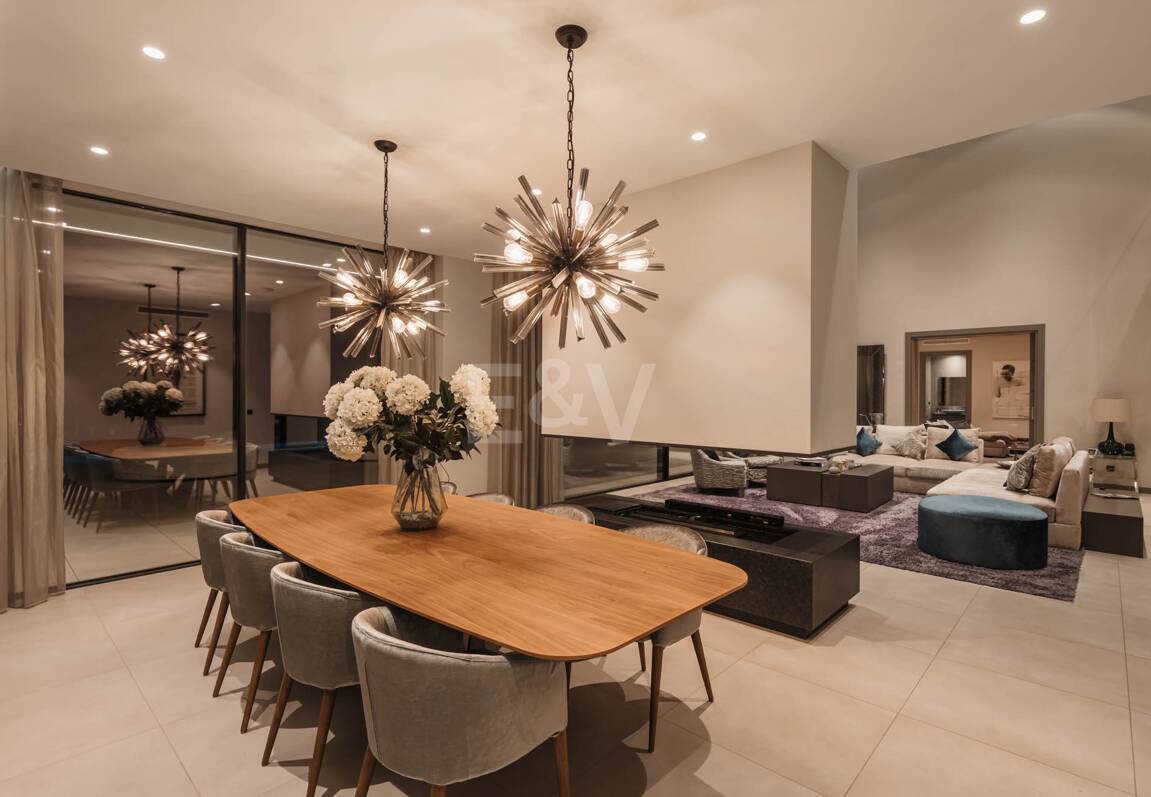 Elegant lyx Villa i El Madroñal med hisnande havsutsikt