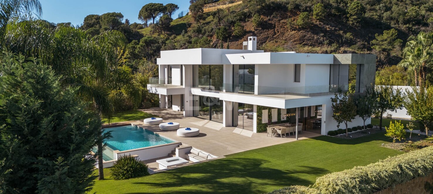 Villa de luxe élégante à El Madroñal avec vue imprenable sur la mer