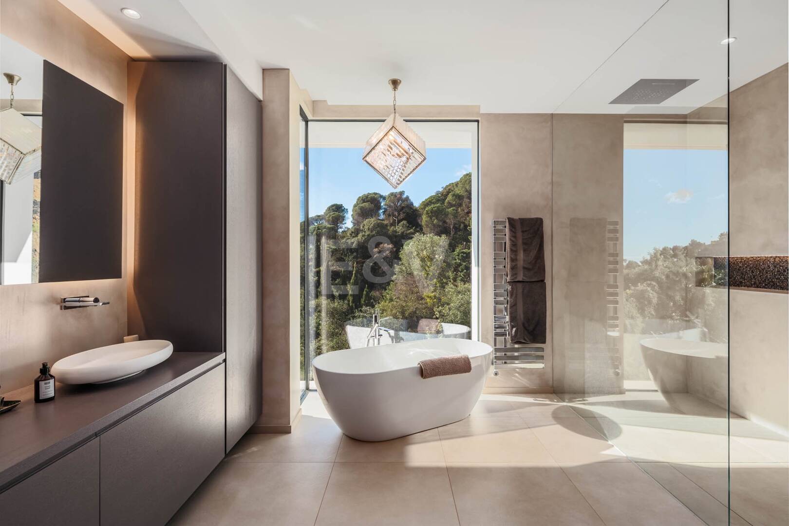 Elegante luxus Villa in El Madroñal mit atemberaubenden Meerblick