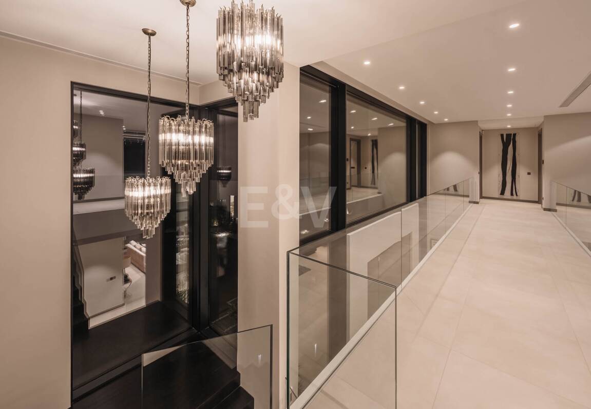 Elegant lyx Villa i El Madroñal med hisnande havsutsikt