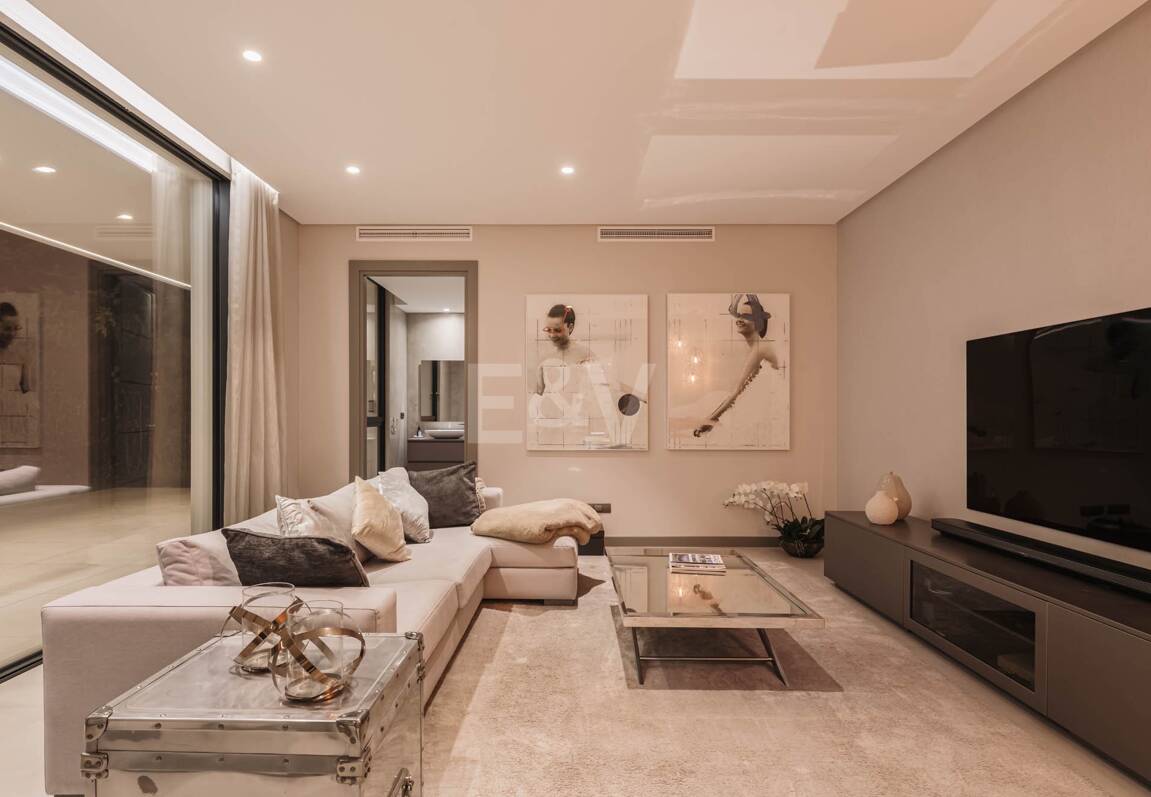 Elegant lyx Villa i El Madroñal med hisnande havsutsikt