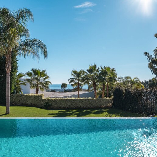 Villa de luxe élégante à El Madroñal avec vue imprenable sur la mer