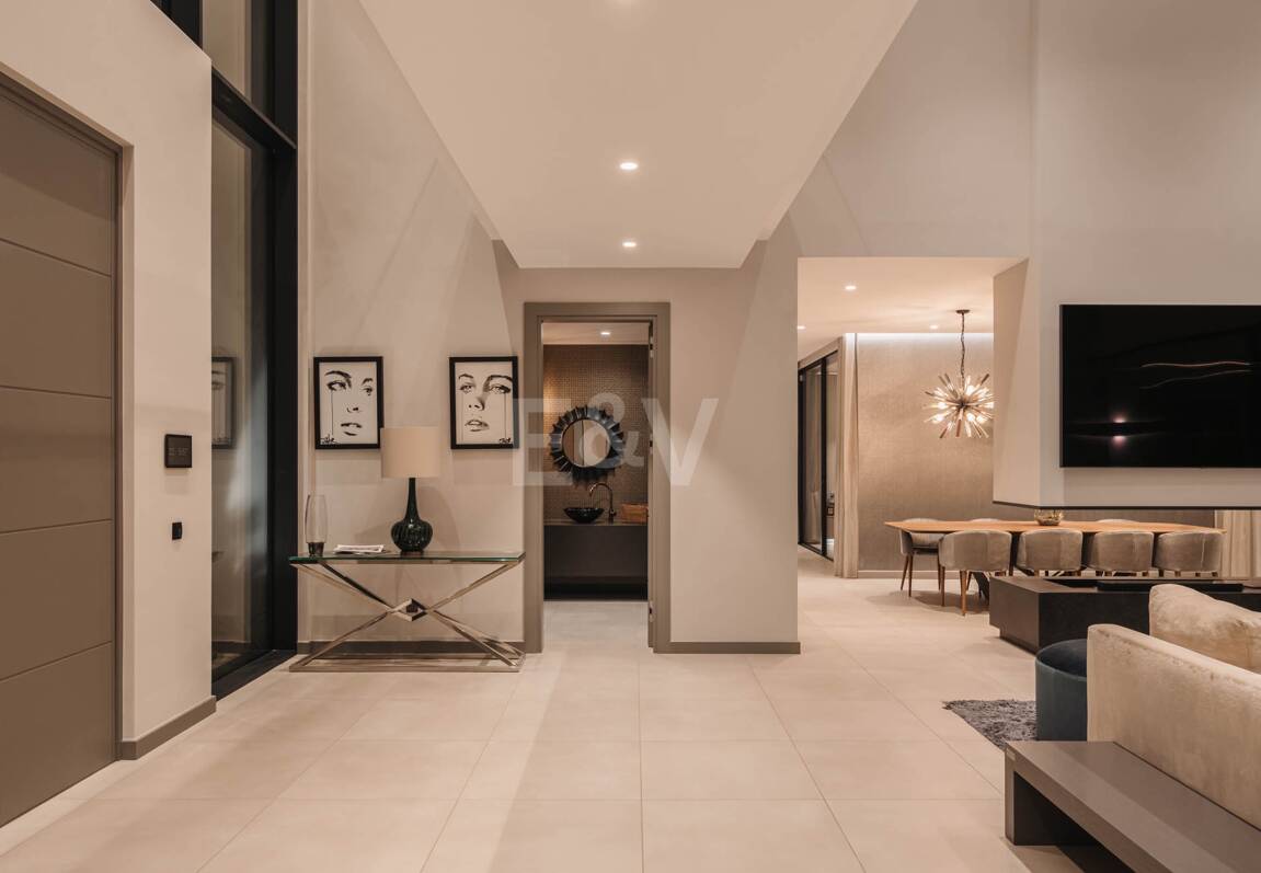 Elegant lyx Villa i El Madroñal med hisnande havsutsikt