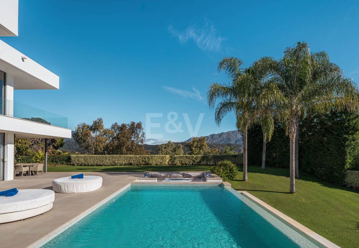 Elegant lyx Villa i El Madroñal med hisnande havsutsikt
