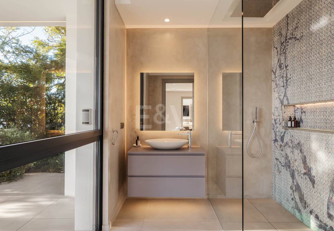 Elegant lyx Villa i El Madroñal med hisnande havsutsikt