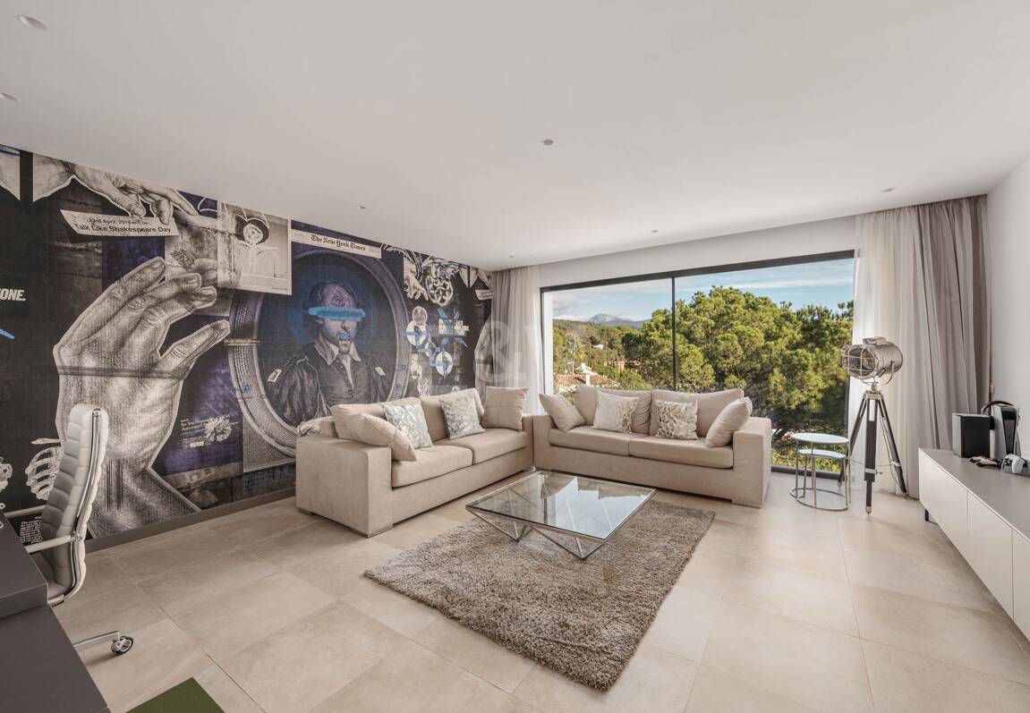 Elegant lyx Villa i El Madroñal med hisnande havsutsikt