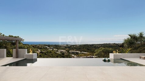 An Exquisite New Turnkey Villa in Elviria