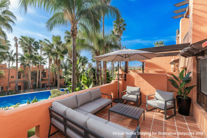 Doppelhaushälfte in einer geschlossenen Wohnanlage in der Nähe von Puente Romano