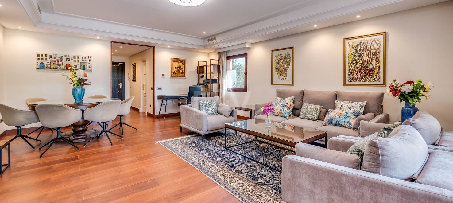 Semi-Detached House in a Gated Community Near Puente Romano