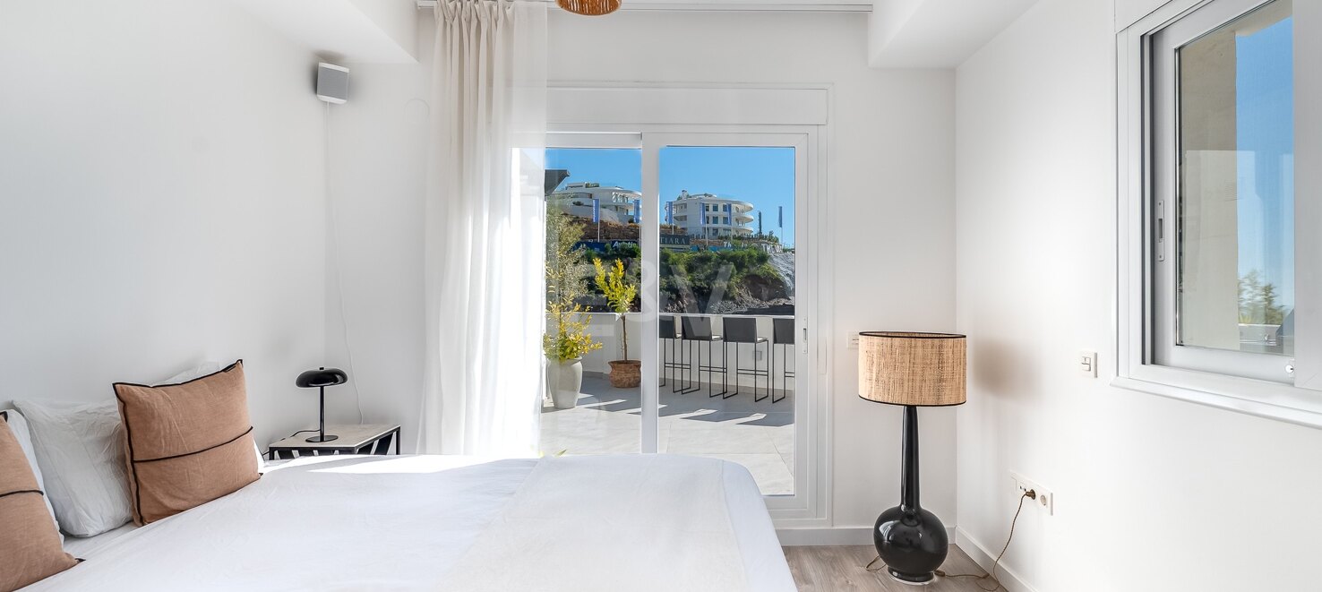 Impresionante apartamento con vistas al mar y amplia terraza en La Quinta