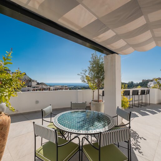 Impresionante apartamento con vistas al mar y amplia terraza en La Quinta